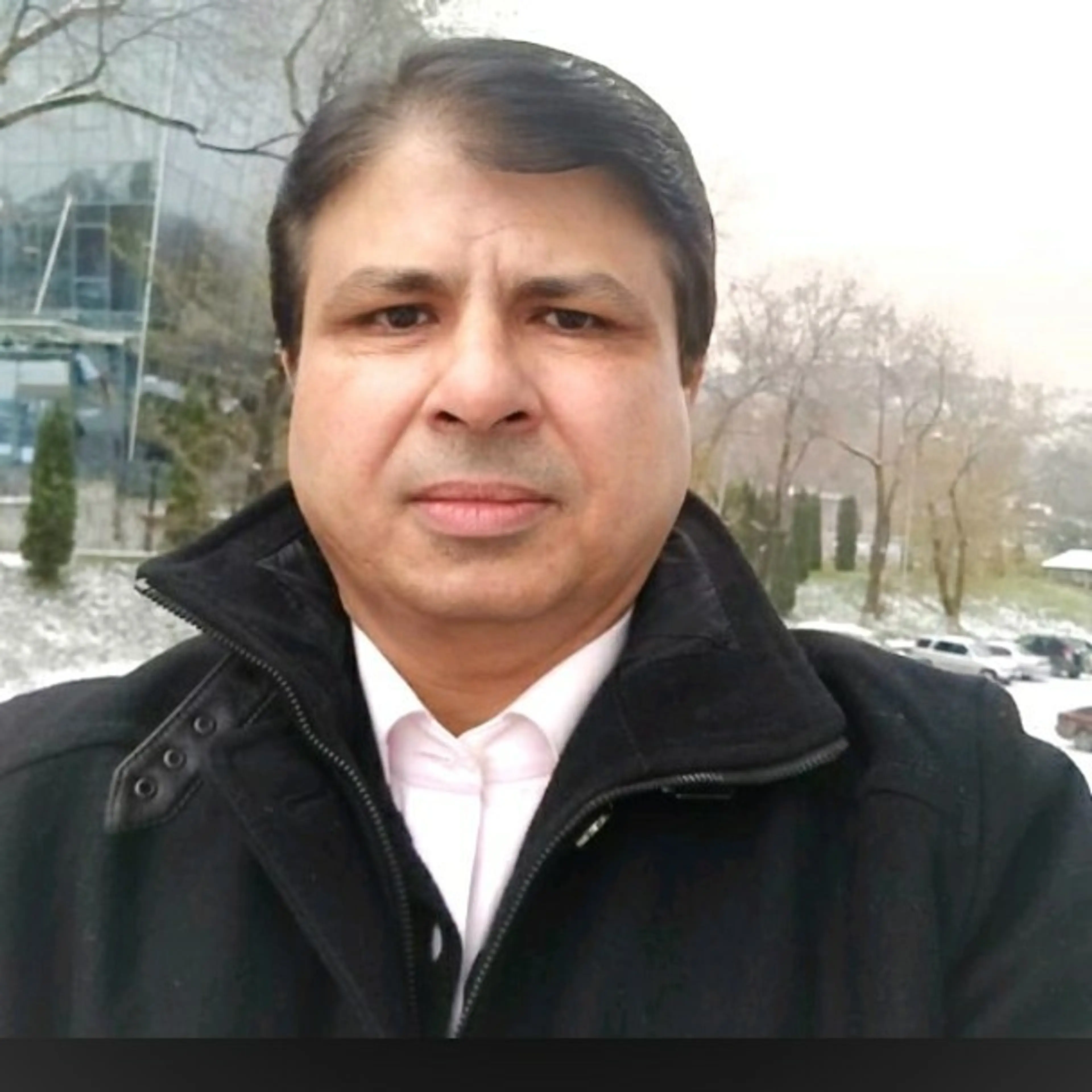 Headshot of Daksh Malik CEO Satyendra Packaging Ltd
